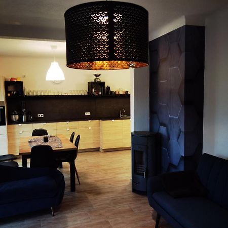 Modernes Behagliches Haus Mit Kamin, Terrasse Und Garten Magdeburgo Exterior foto
