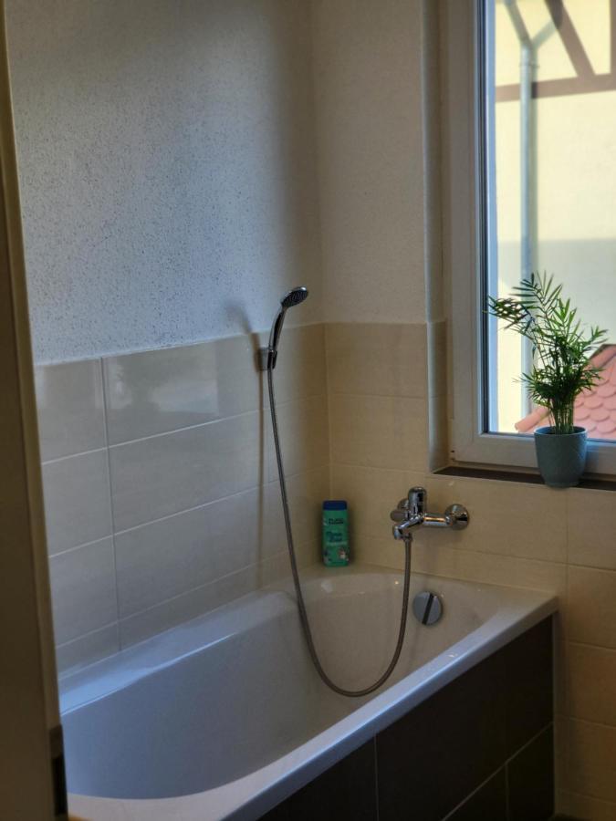 Modernes Behagliches Haus Mit Kamin, Terrasse Und Garten Magdeburgo Exterior foto